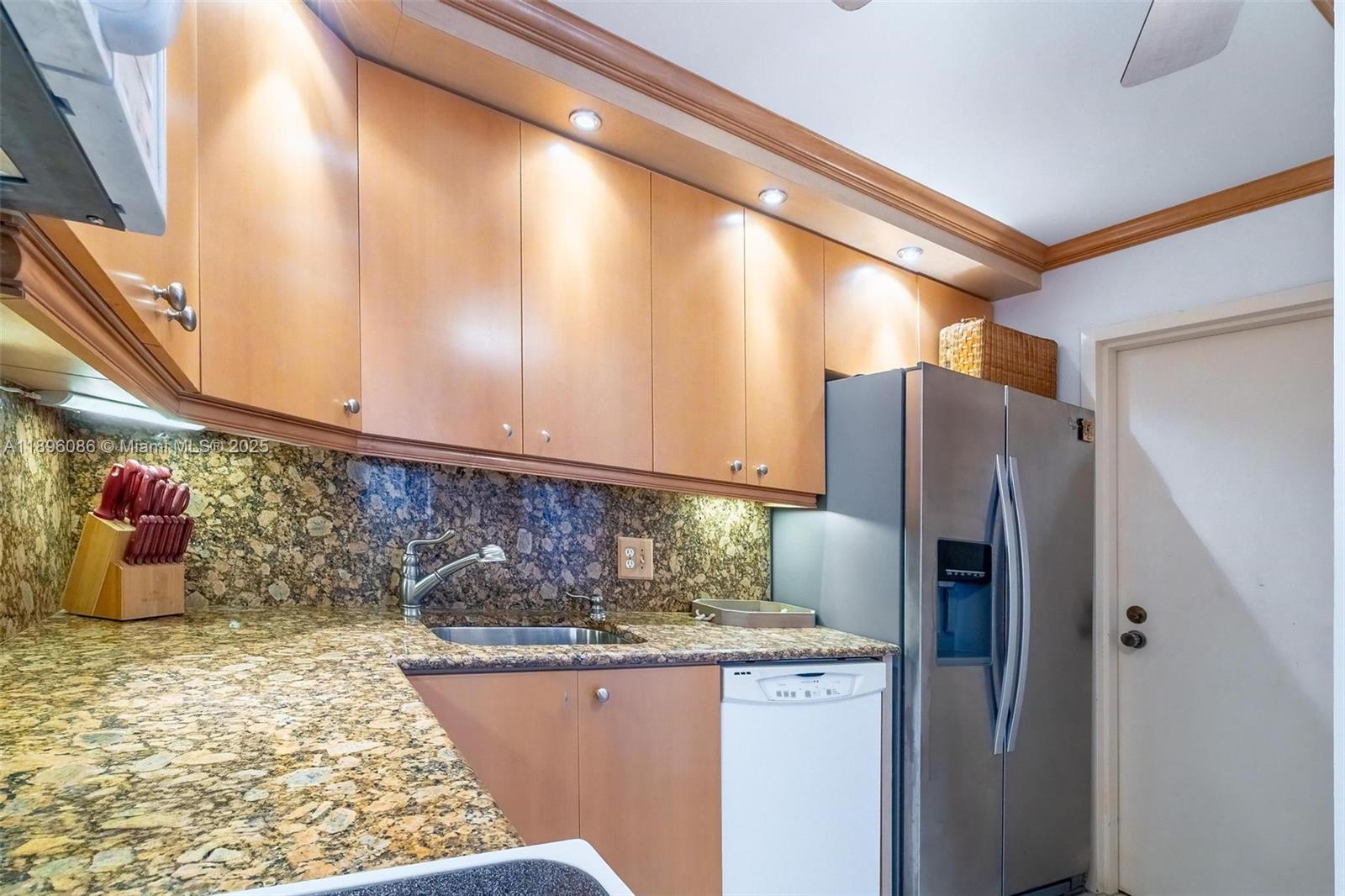 Photo of 2101 Ocean Dr  #905, Hollywood, Florida, 33019 -