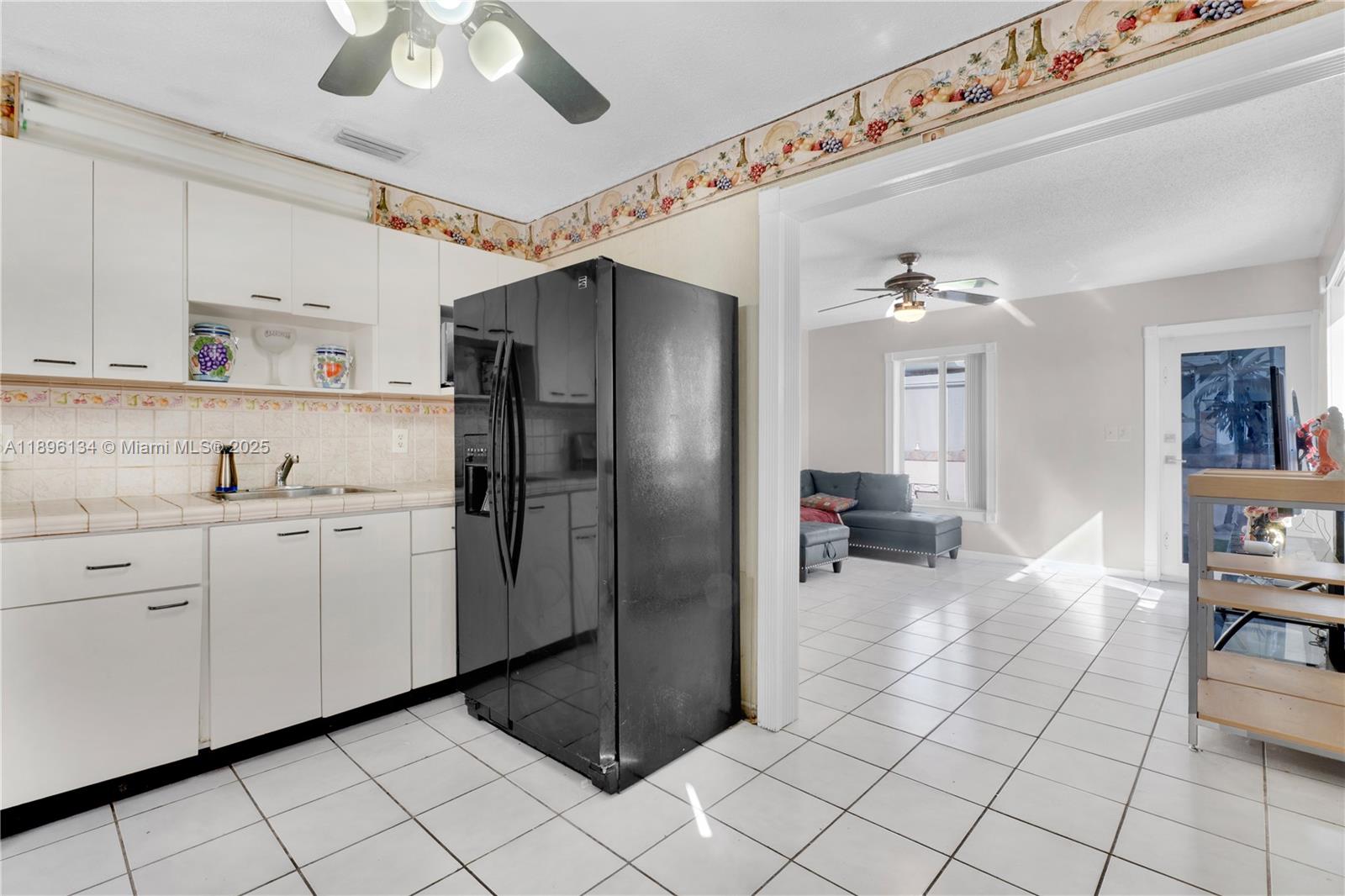 See details / 2126 sq. ft. $ 2025-10-14 0 Photo