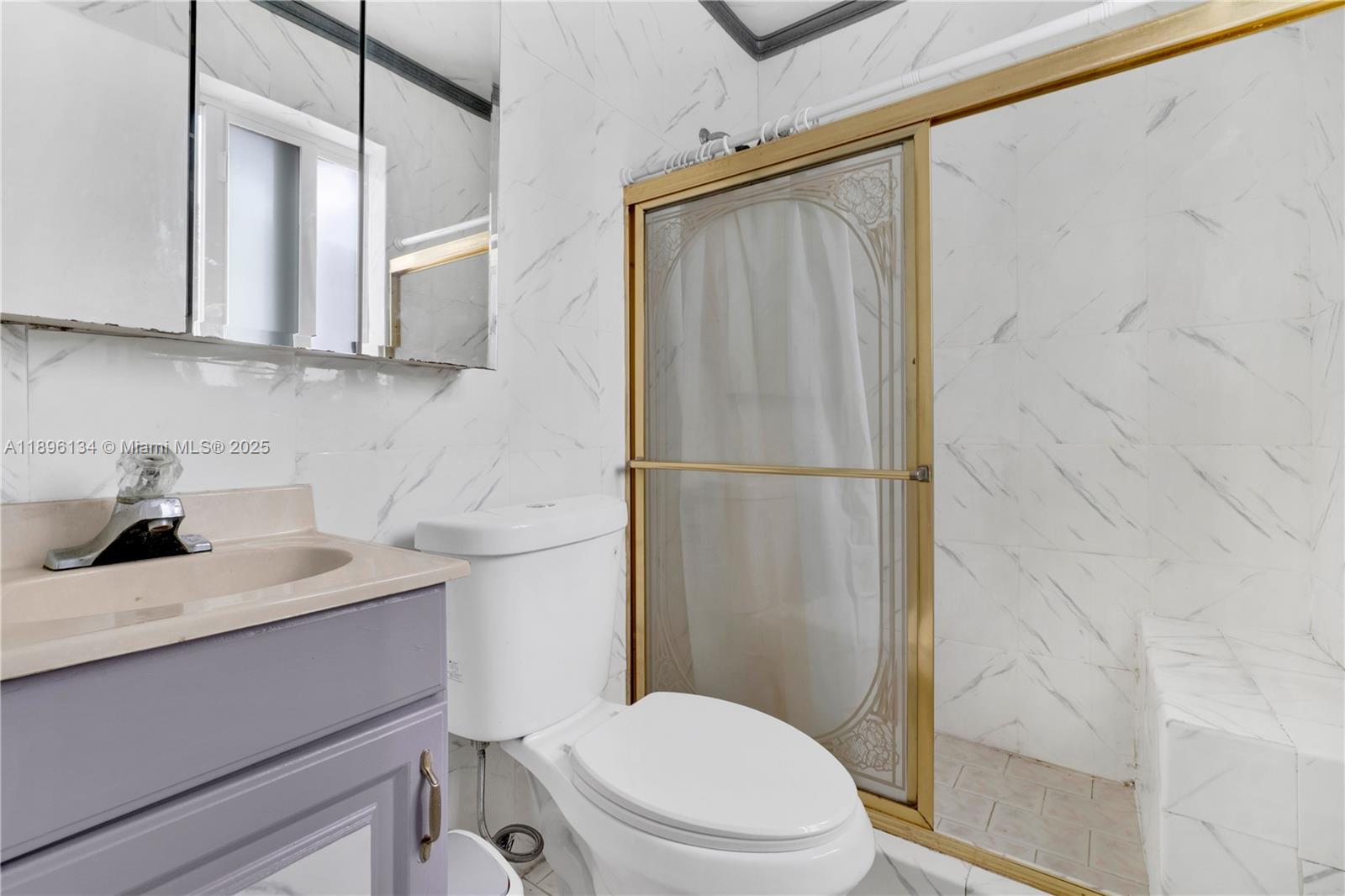 See details / 2126 sq. ft. $ 2025-10-14 0 Photo