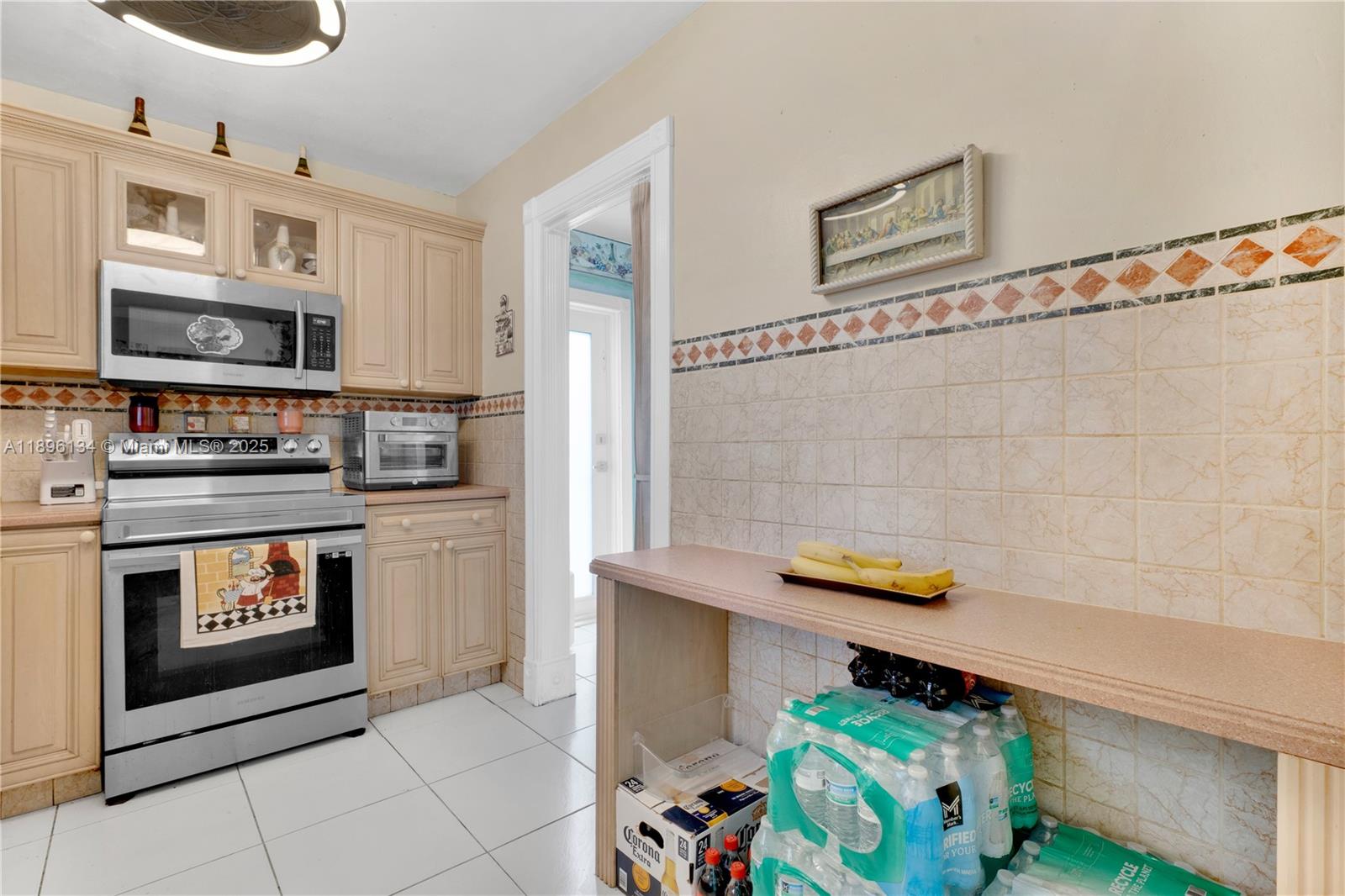 See details / 2126 sq. ft. $ 2025-10-14 0 Photo