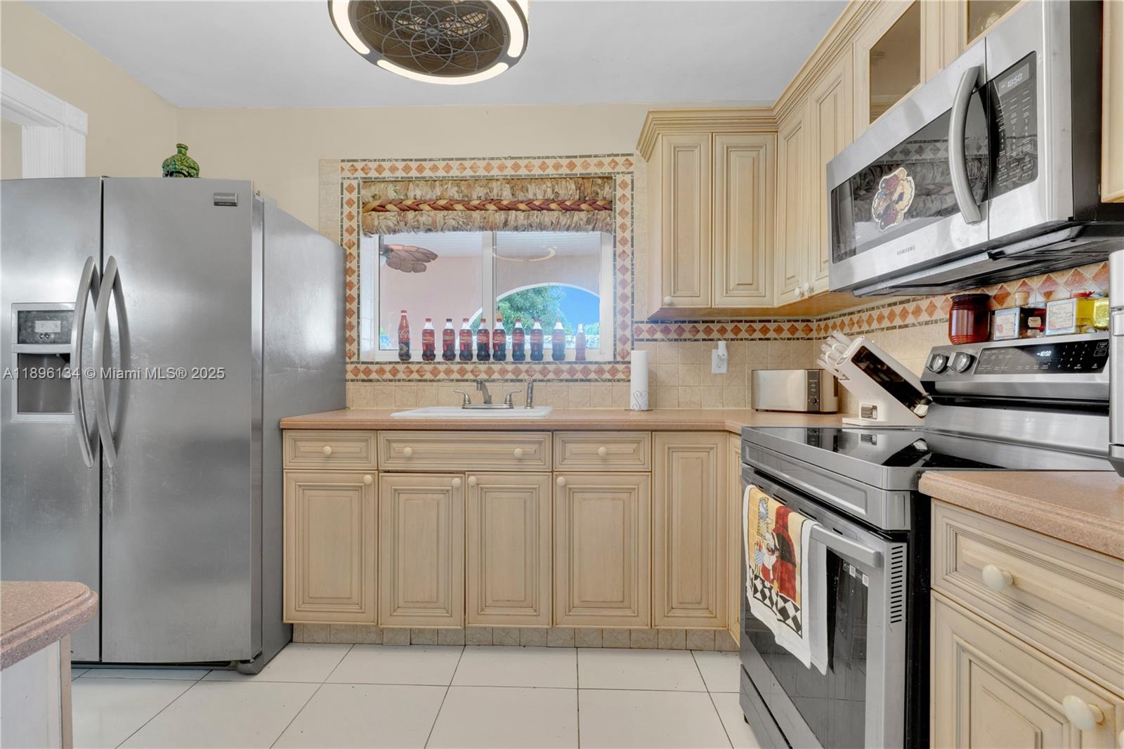 See details / 2126 sq. ft. $ 2025-10-14 0 Photo