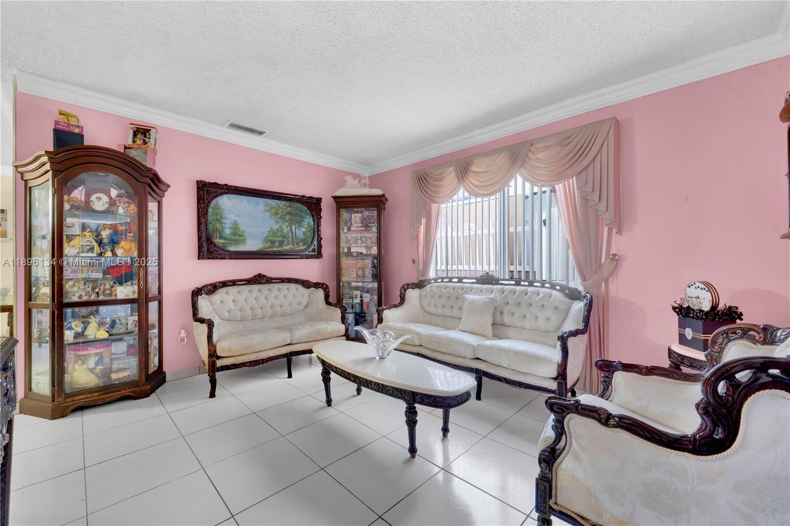 See details / 2126 sq. ft. $ 2025-10-14 0 Photo
