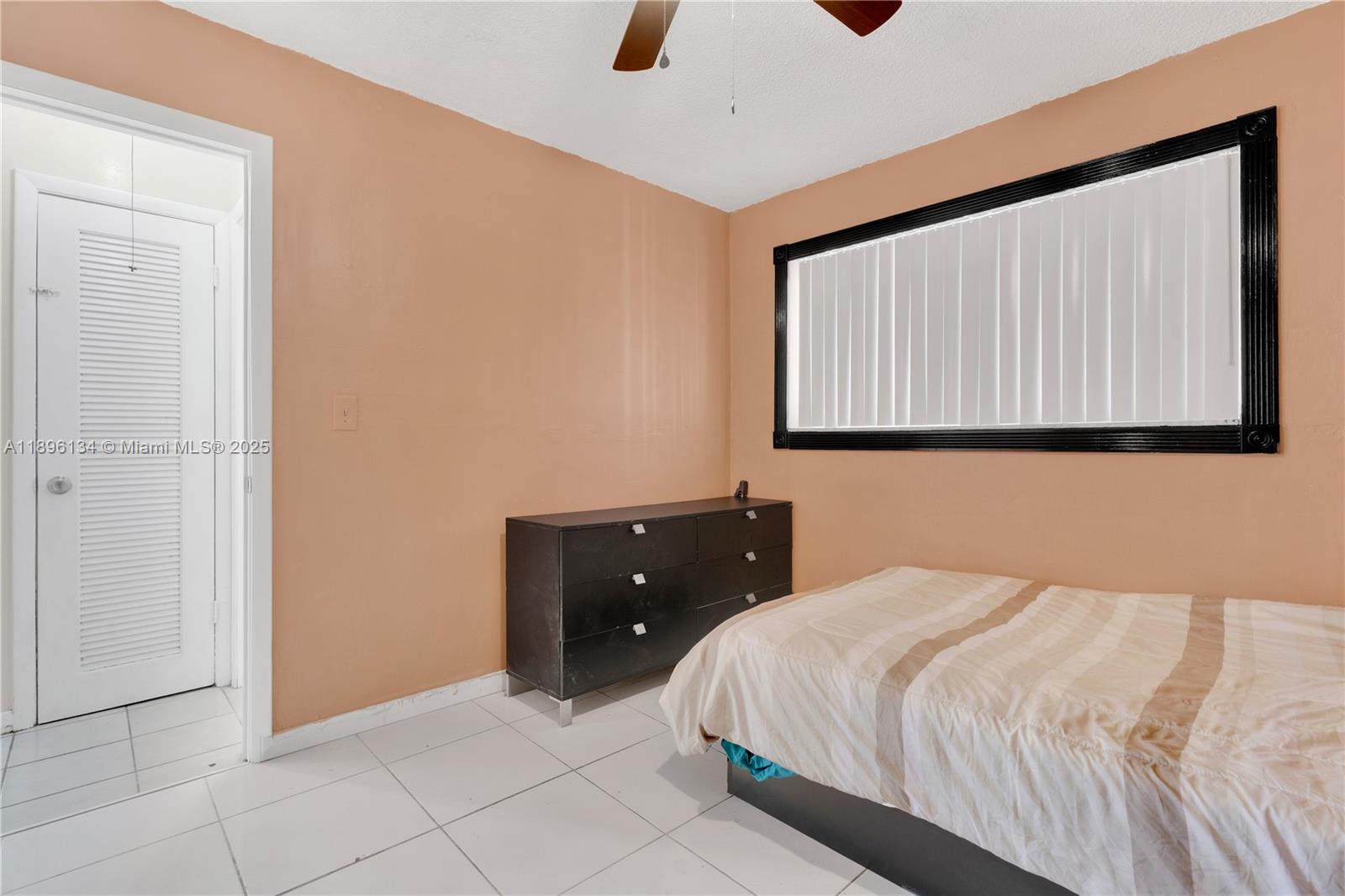See details / 2126 sq. ft. $ 2025-10-14 0 Photo