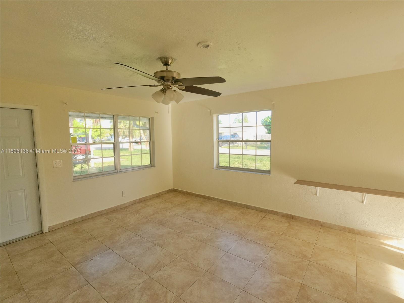 See details / 2842 sq. ft. $ 2025-10-14 0 Photo