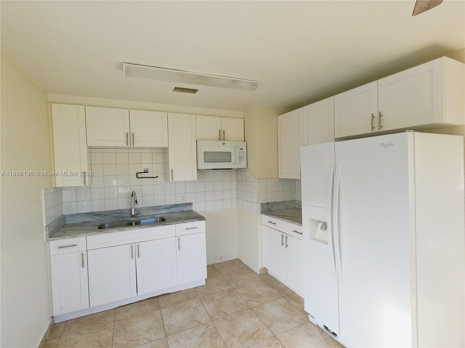 See details / 2842 sq. ft. $ 2025-10-14 0 Photo