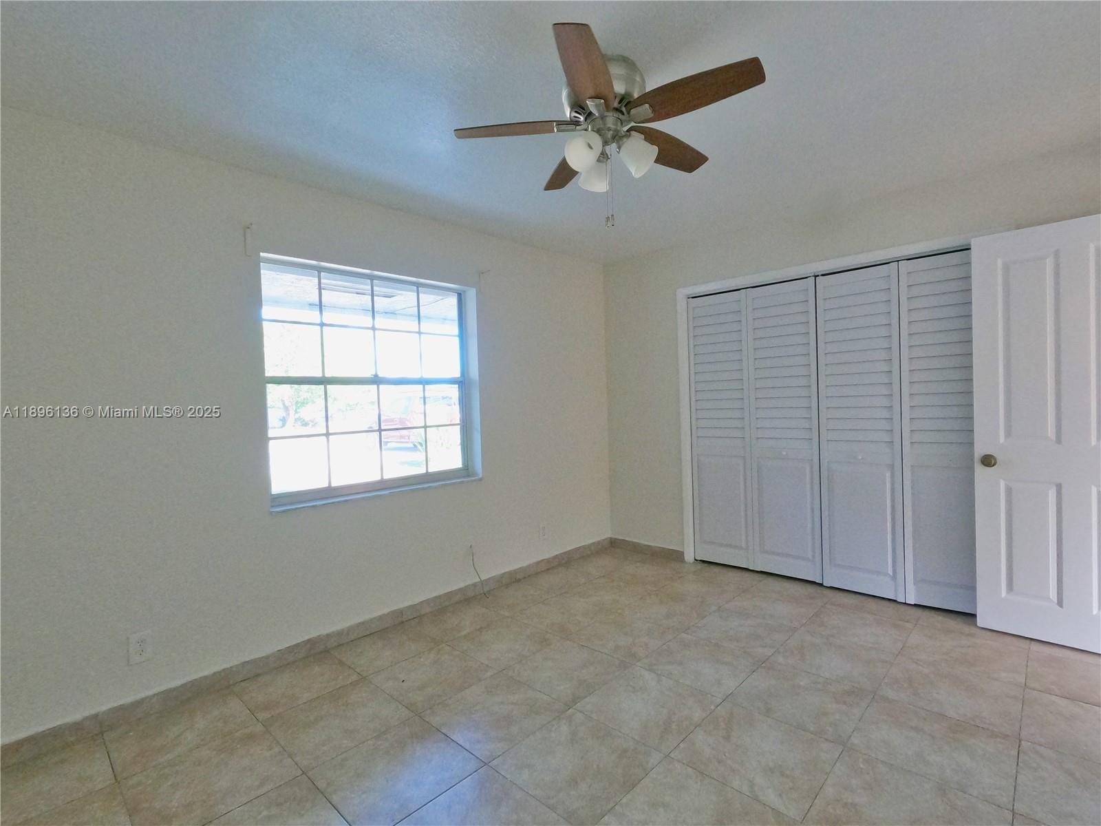 See details / 2842 sq. ft. $ 2025-10-14 0 Photo