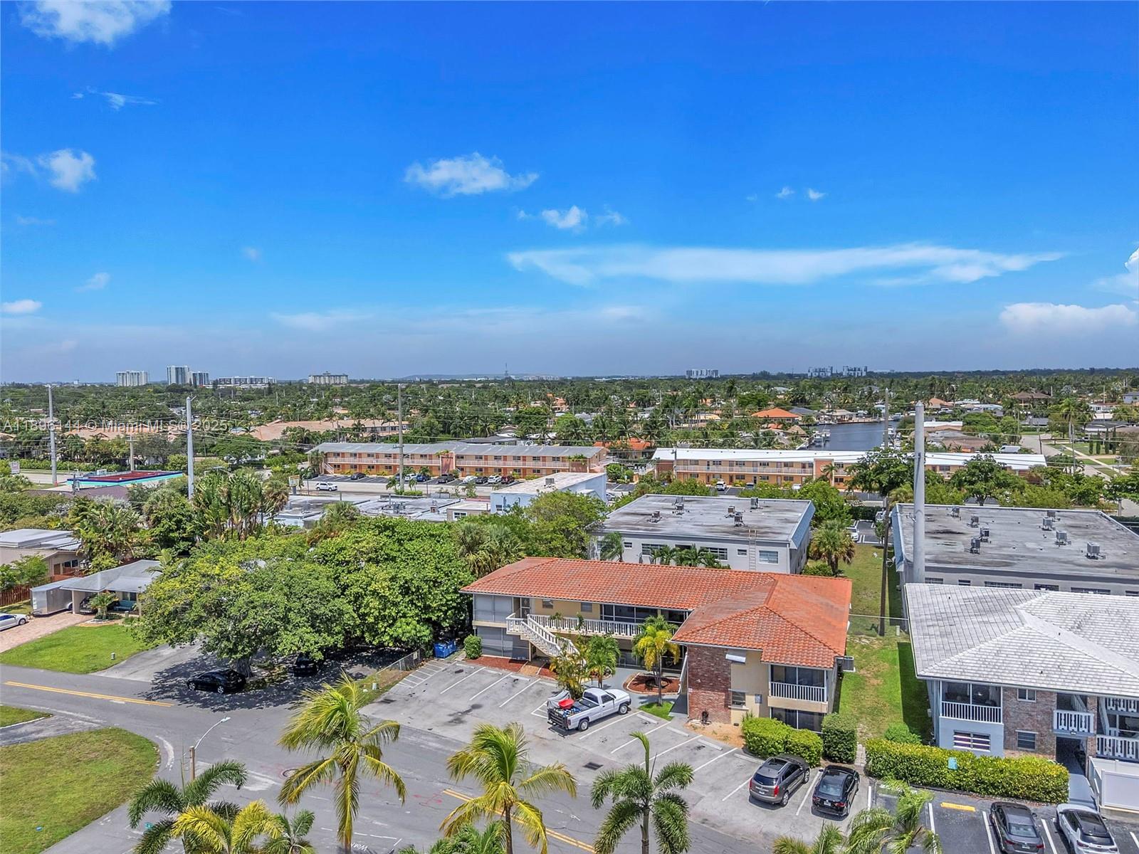 See details / 690 sq. ft. $ 2025-10-14 0 Photo