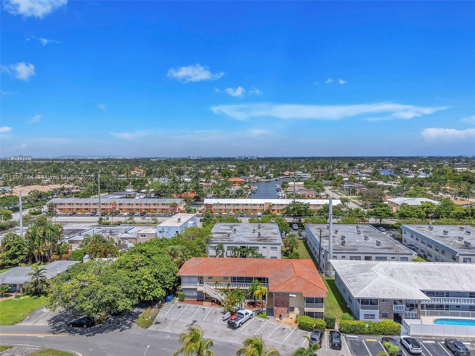 See details / 690 sq. ft. $ 2025-10-14 0 Photo