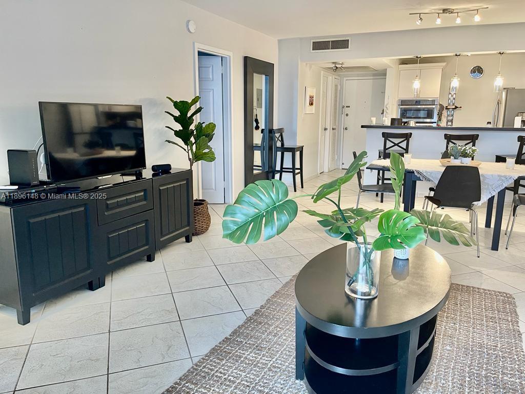 Photo of 2030 Ocean Dr  #801, Hallandale Beach, Florida, 33009 - 