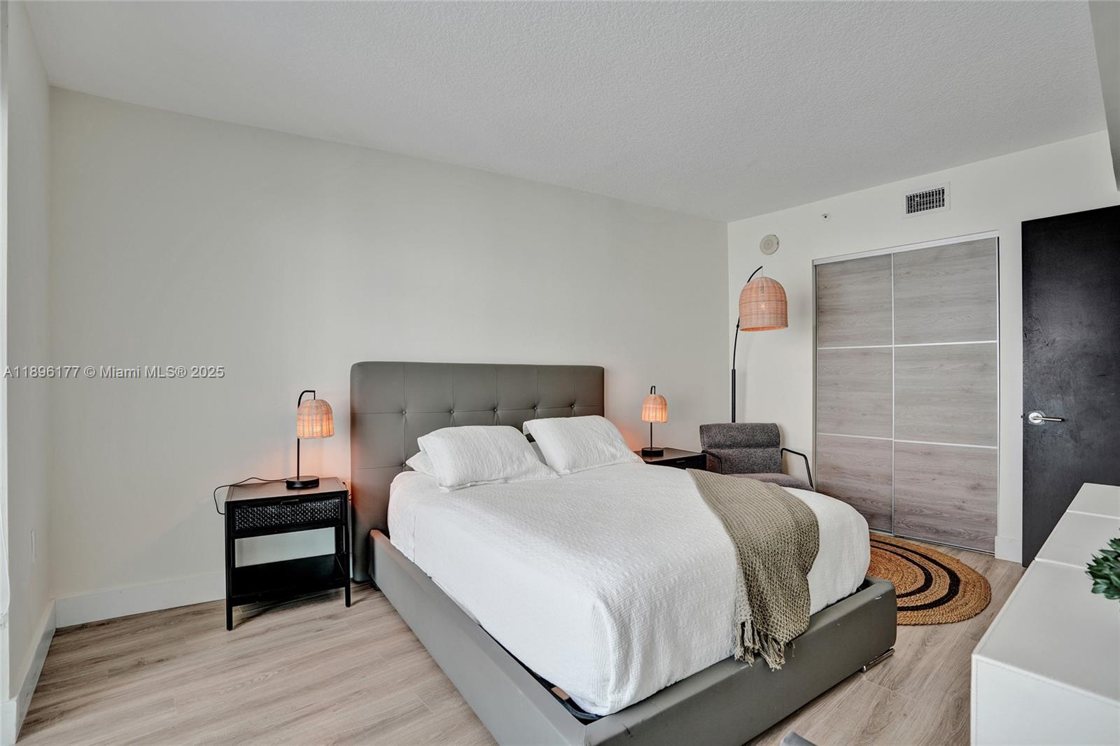 Photo of 150 Sunny Isles Blvd  #1-1601, Sunny Isles Beach, Florida, 33160 - 