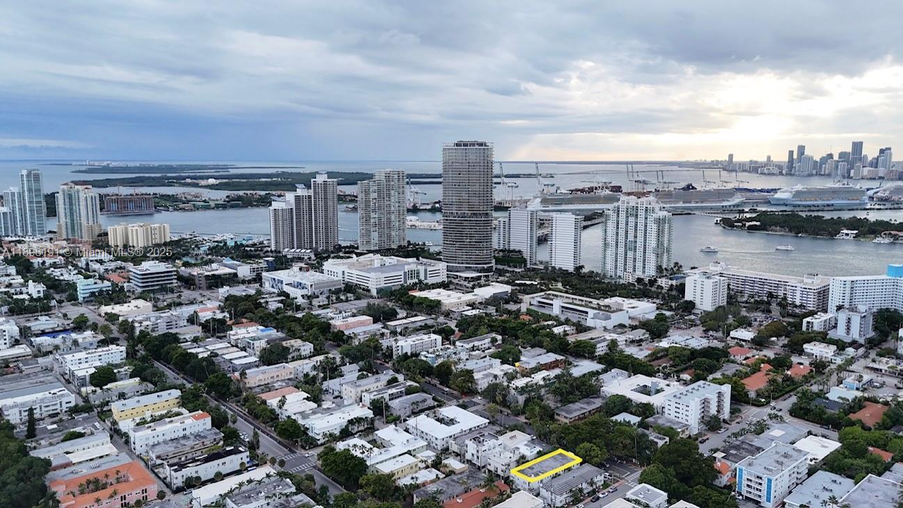   /   sq. ft. $ 2025-10-14 0 Photo