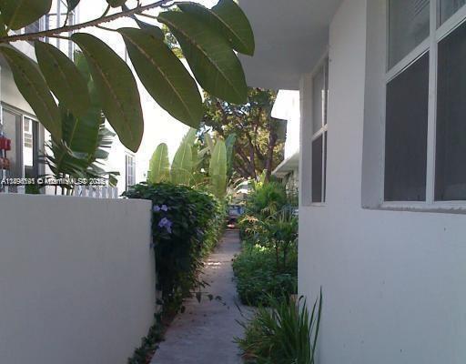See details / sq. ft. $ 2025-10-14 0 Photo