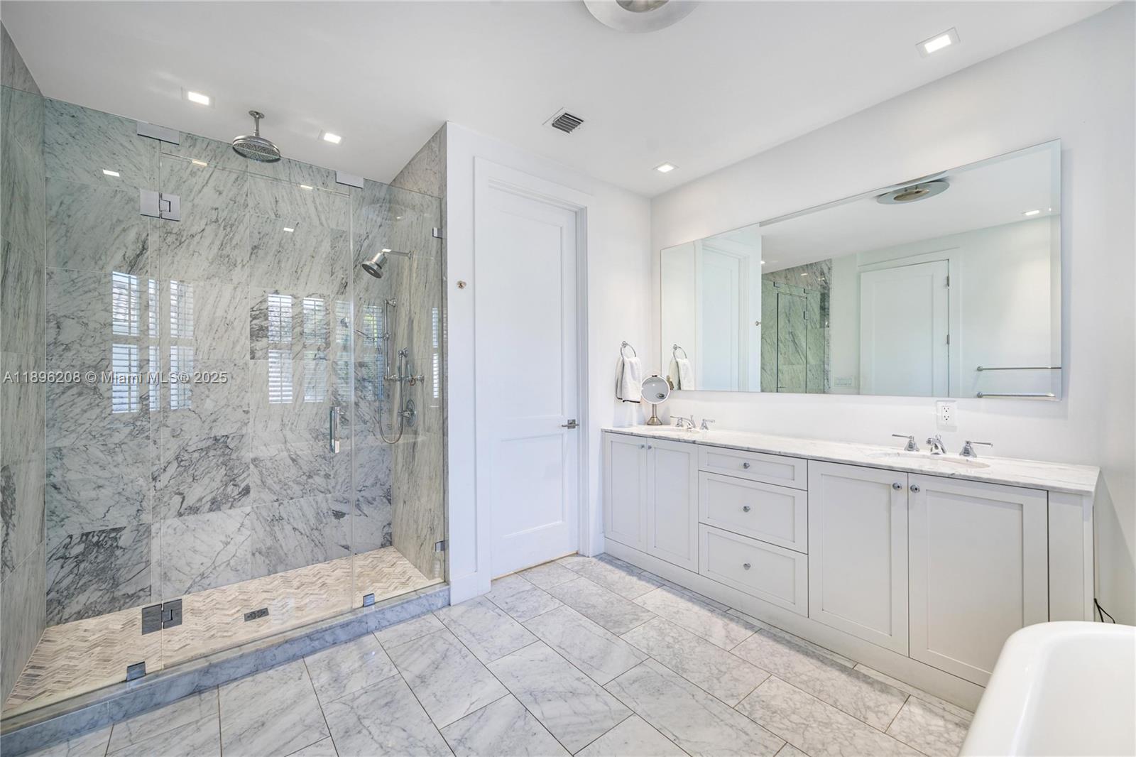 Photo of 3703 199th St (3703), Aventura, Florida, 33180 -