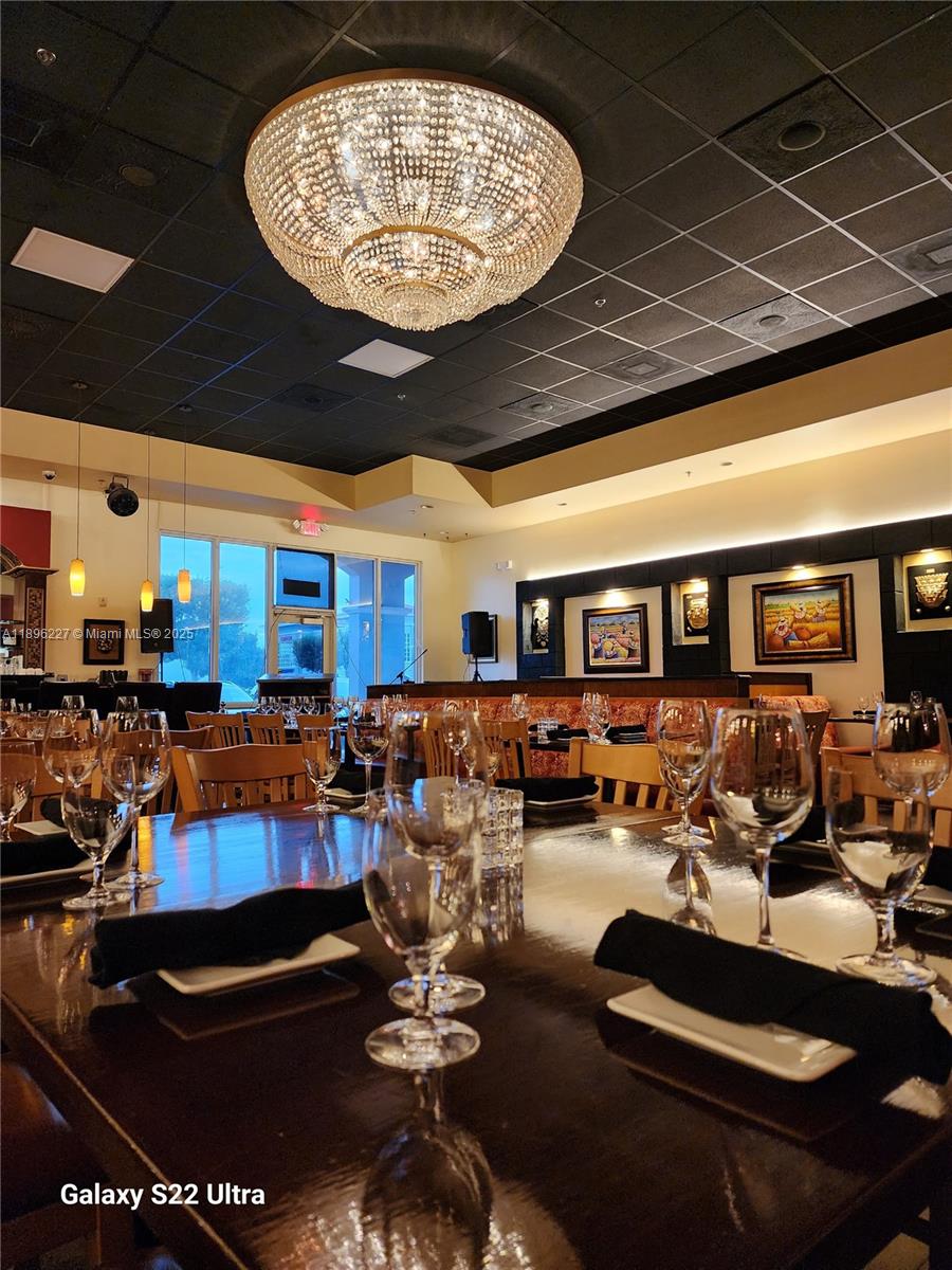 Подробнее 18 / кв.футов $ 2025-10-14 0 Фото