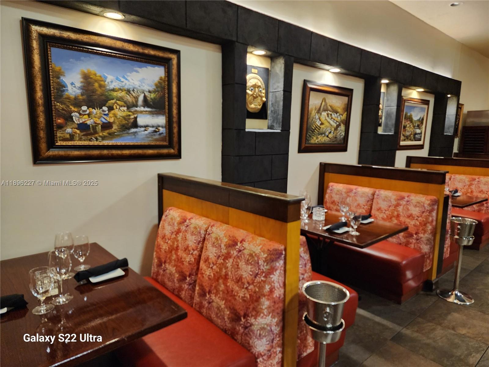 Подробнее 18 / кв.футов $ 2025-10-14 0 Фото