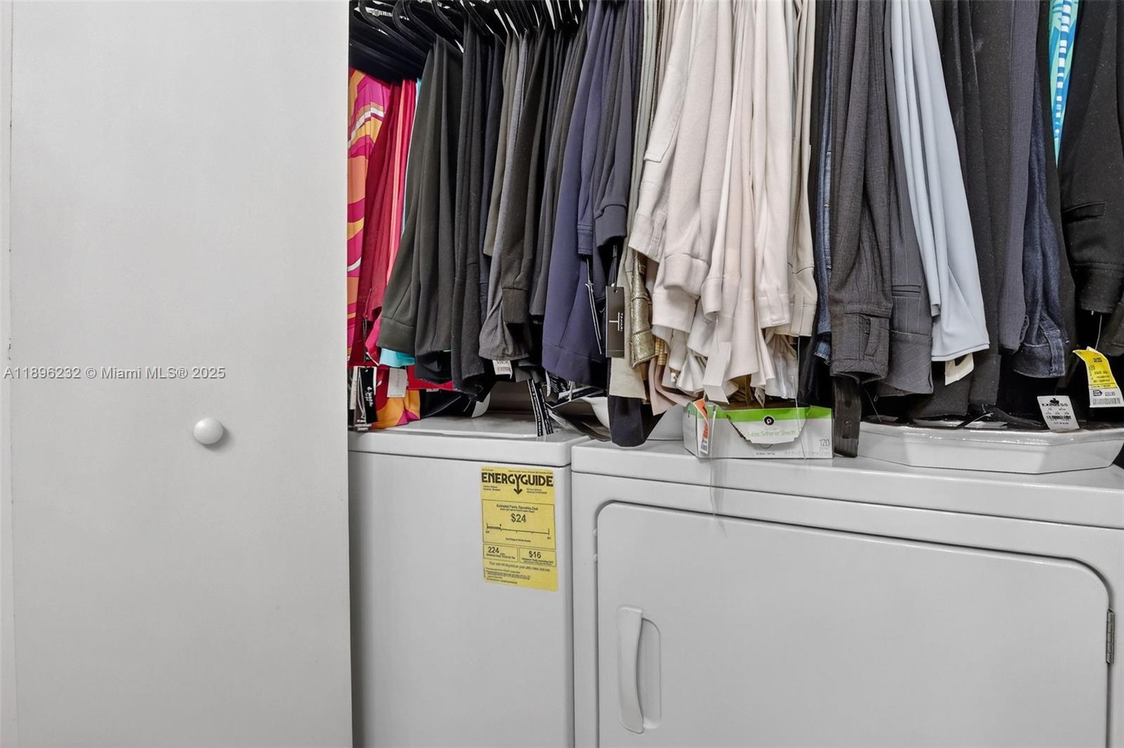 903 2 / 2 1580 sq. ft. $ 2025-10-14 0 Photo