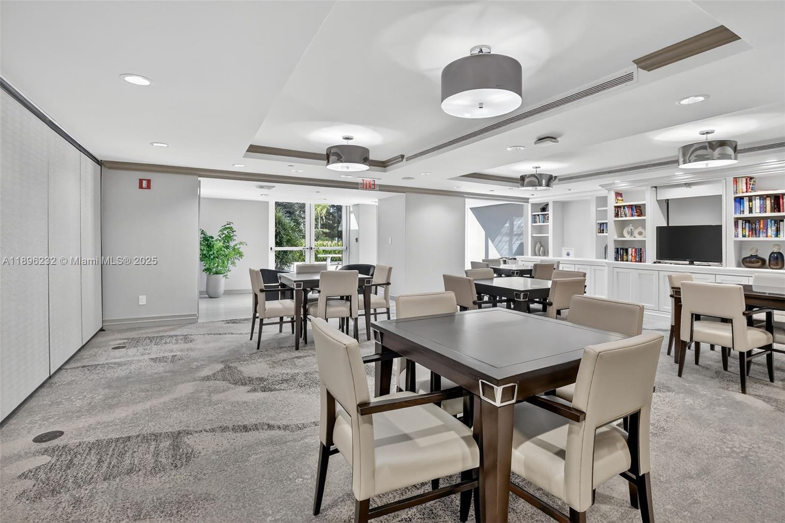 903 2 / 2 1580 sq. ft. $ 2025-10-14 0 Photo