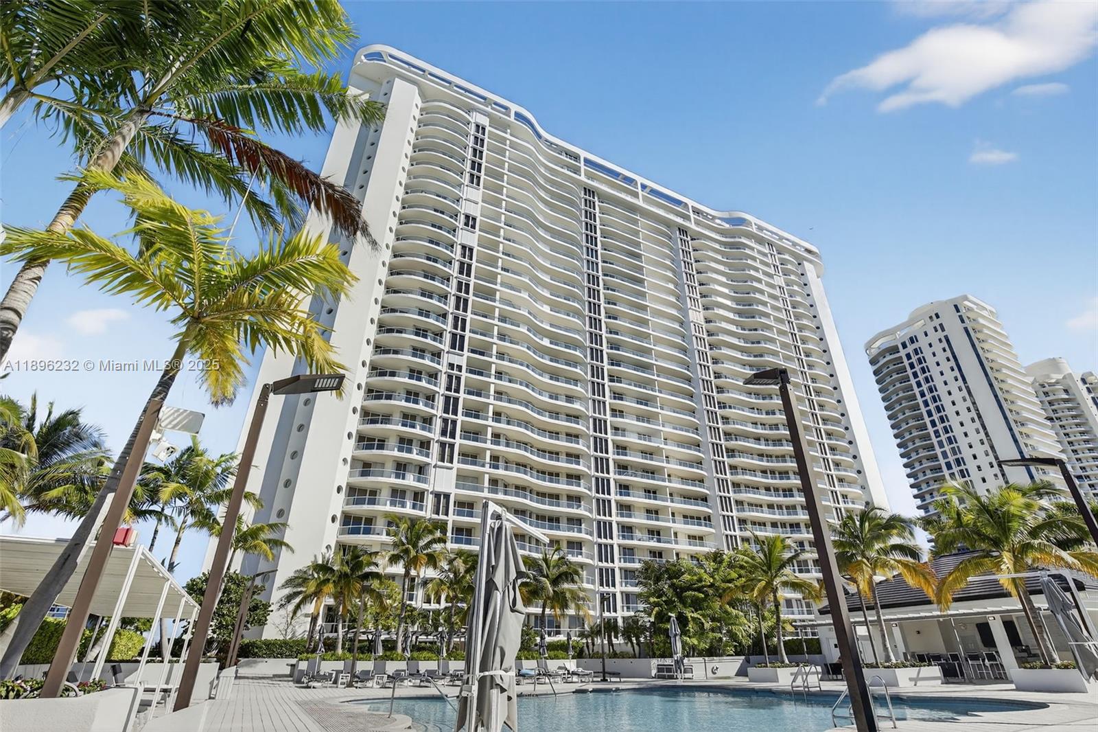 903 2 / 2 1580 sq. ft. $ 2025-10-14 0 Photo