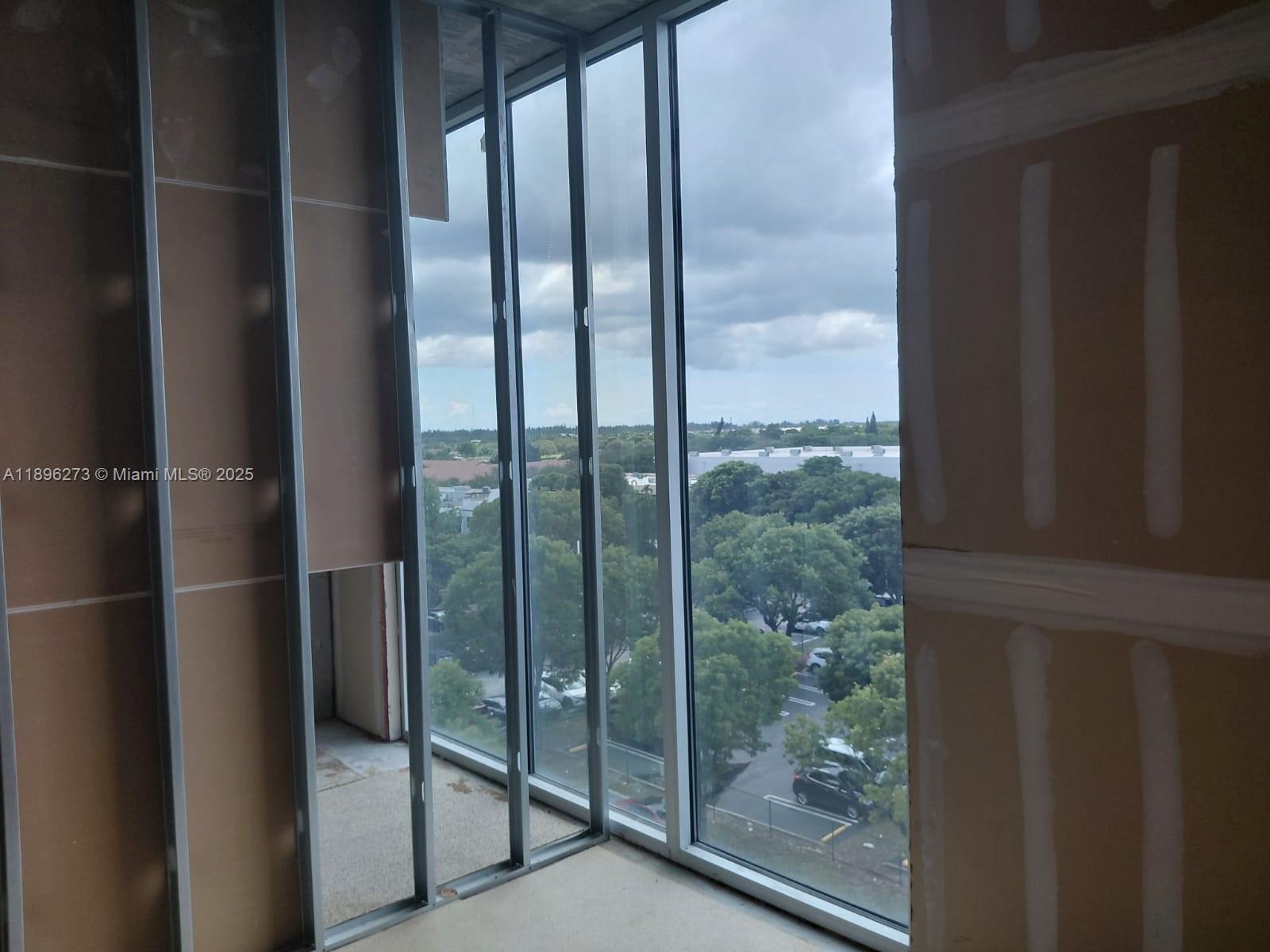 Ver detalles 406 / sq. ft. $ 2025-10-14 0 foto