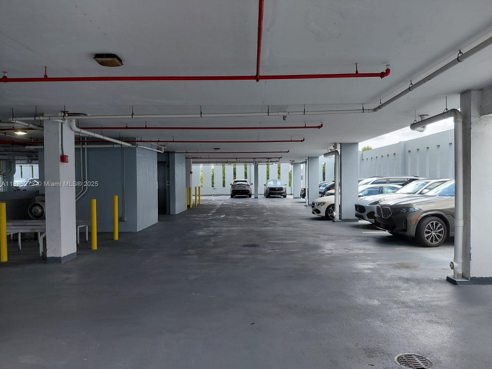 Ver detalles 406 / sq. ft. $ 2025-10-14 0 foto