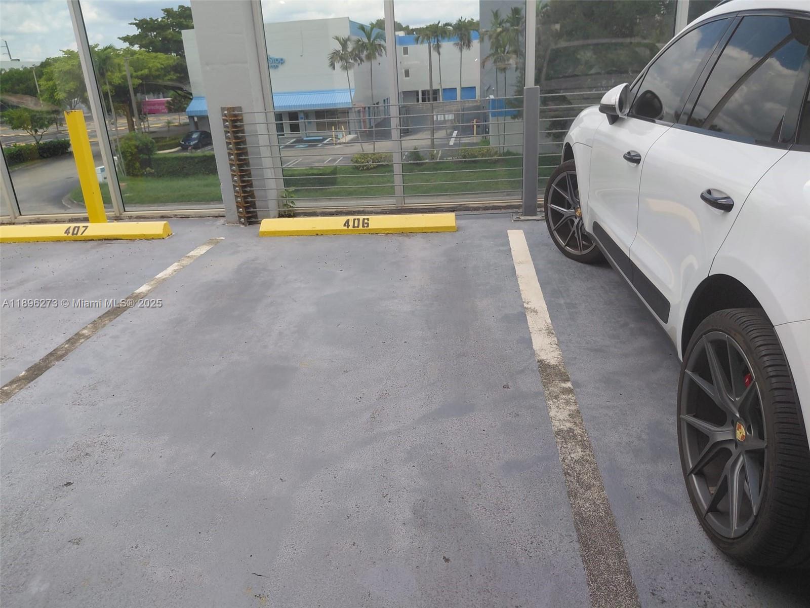 Ver detalles 406 / sq. ft. $ 2025-10-14 0 foto
