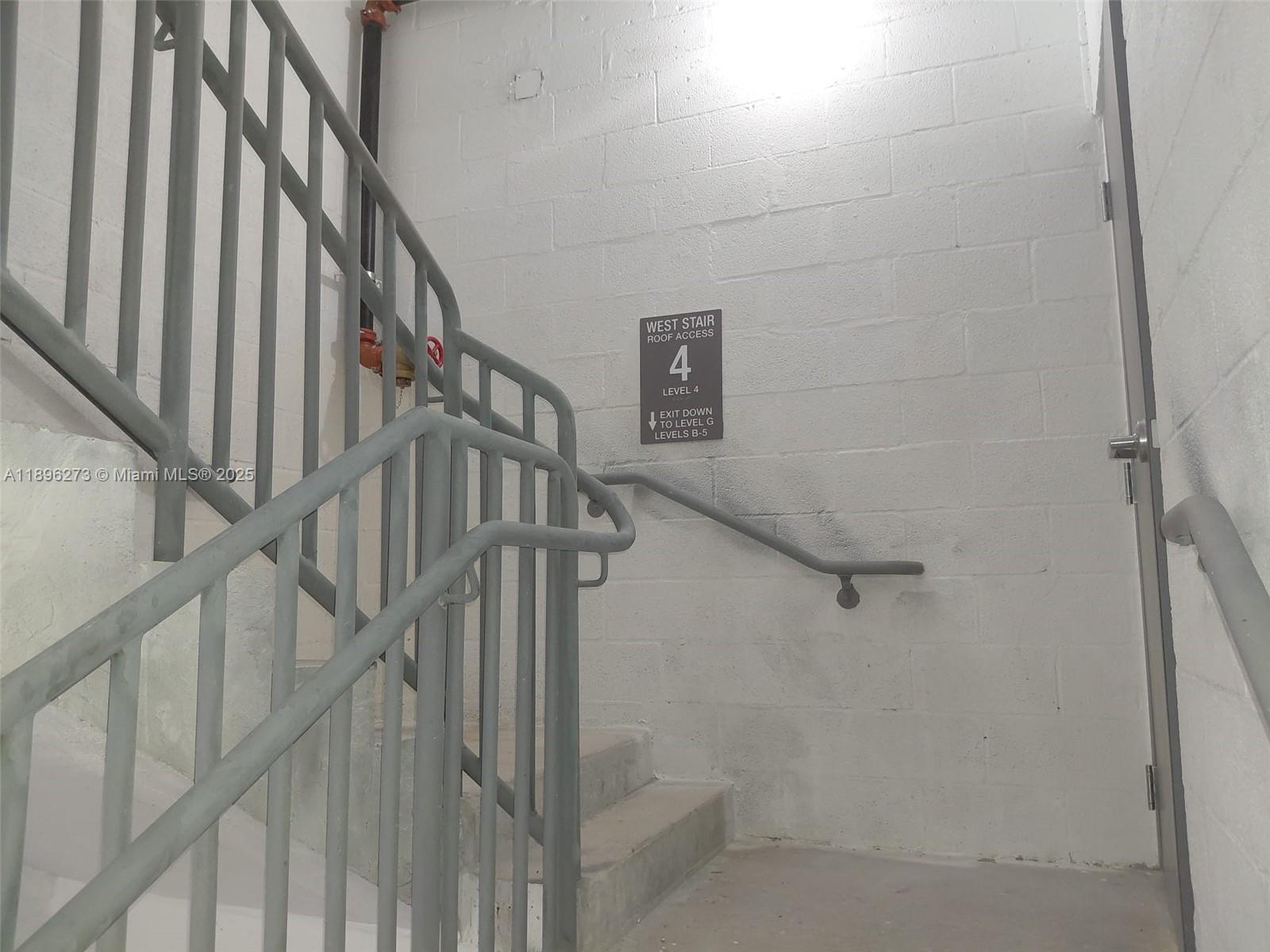 Ver detalles 406 / sq. ft. $ 2025-10-14 0 foto