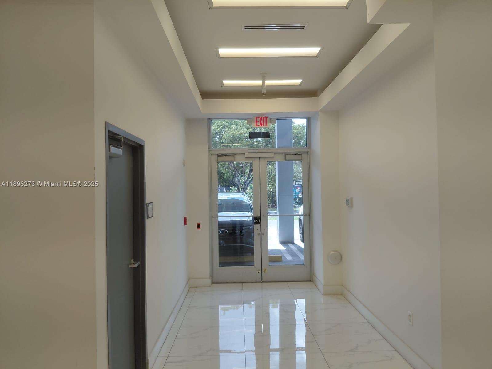 Ver detalles 406 / sq. ft. $ 2025-10-14 0 foto
