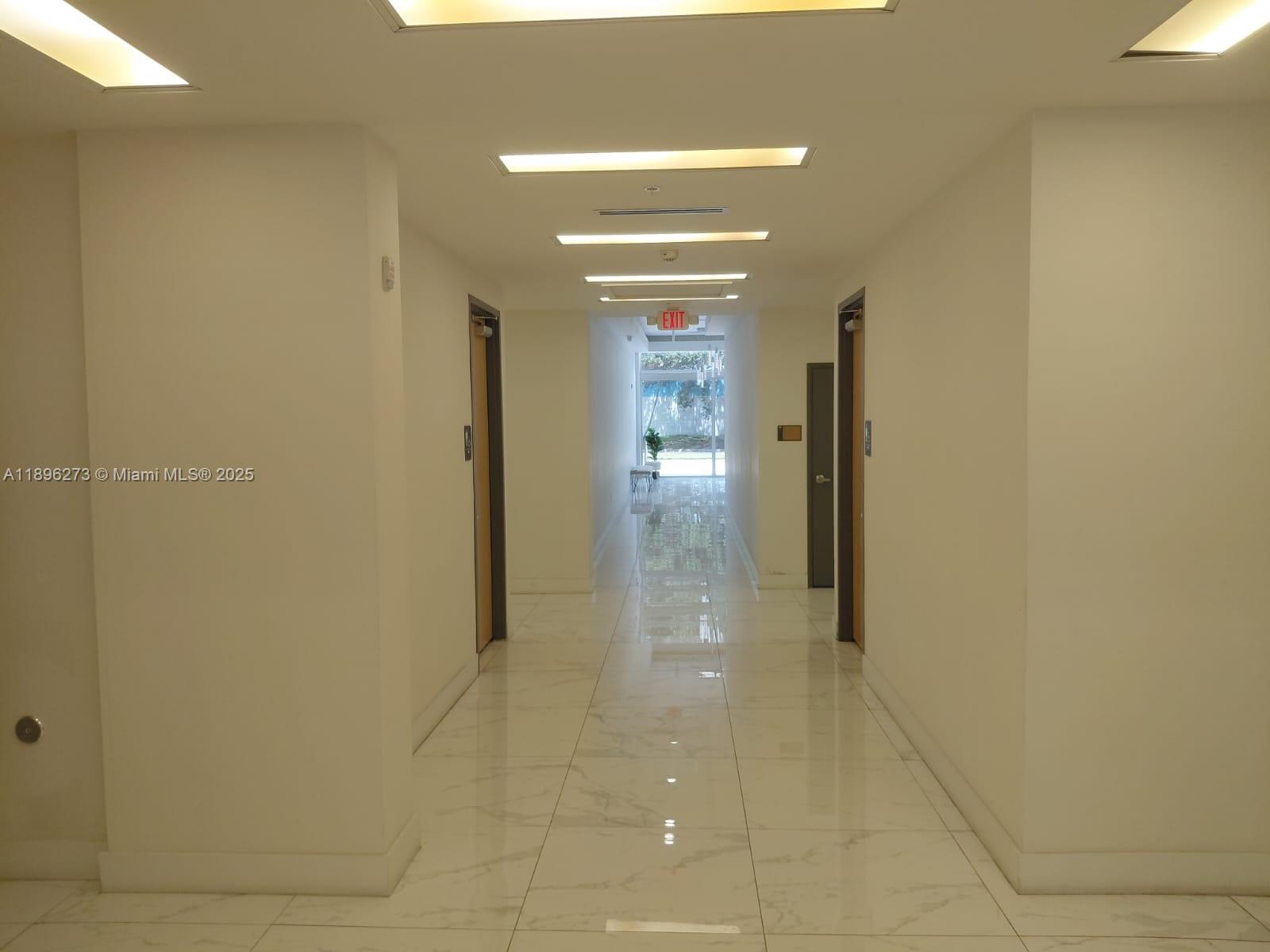 Ver detalles 406 / sq. ft. $ 2025-10-14 0 foto