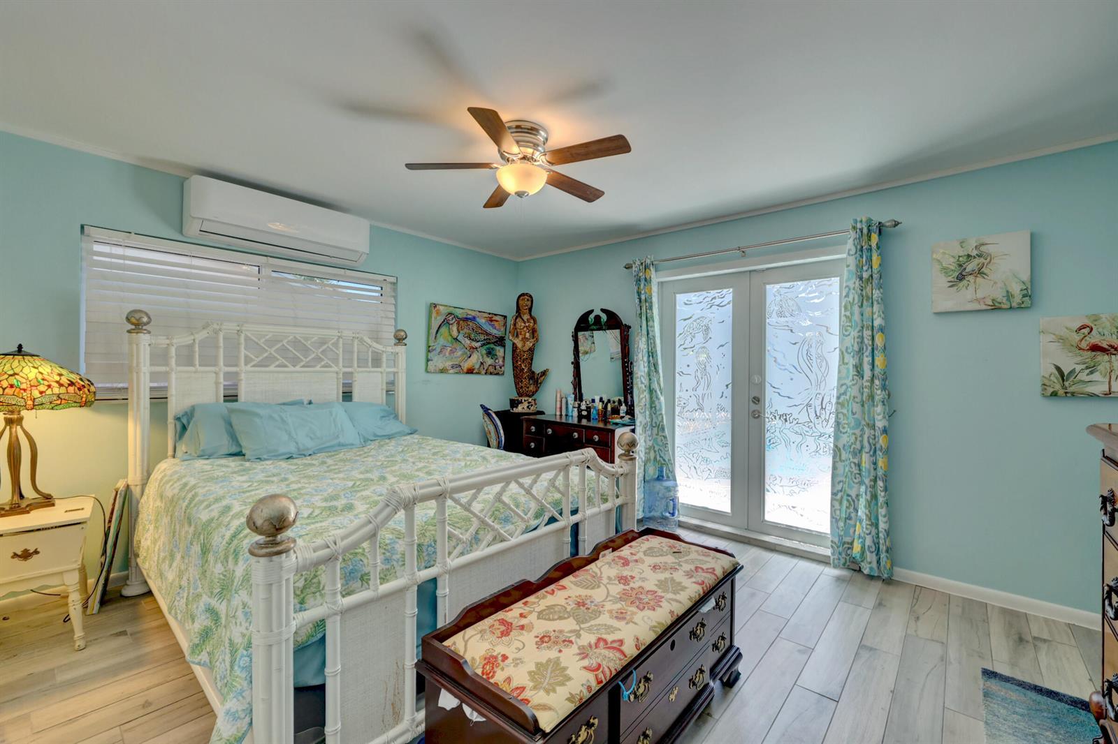 Ver detalles 1927 3 / 2 1777 sq. ft. $ 2026-06-07 0 foto