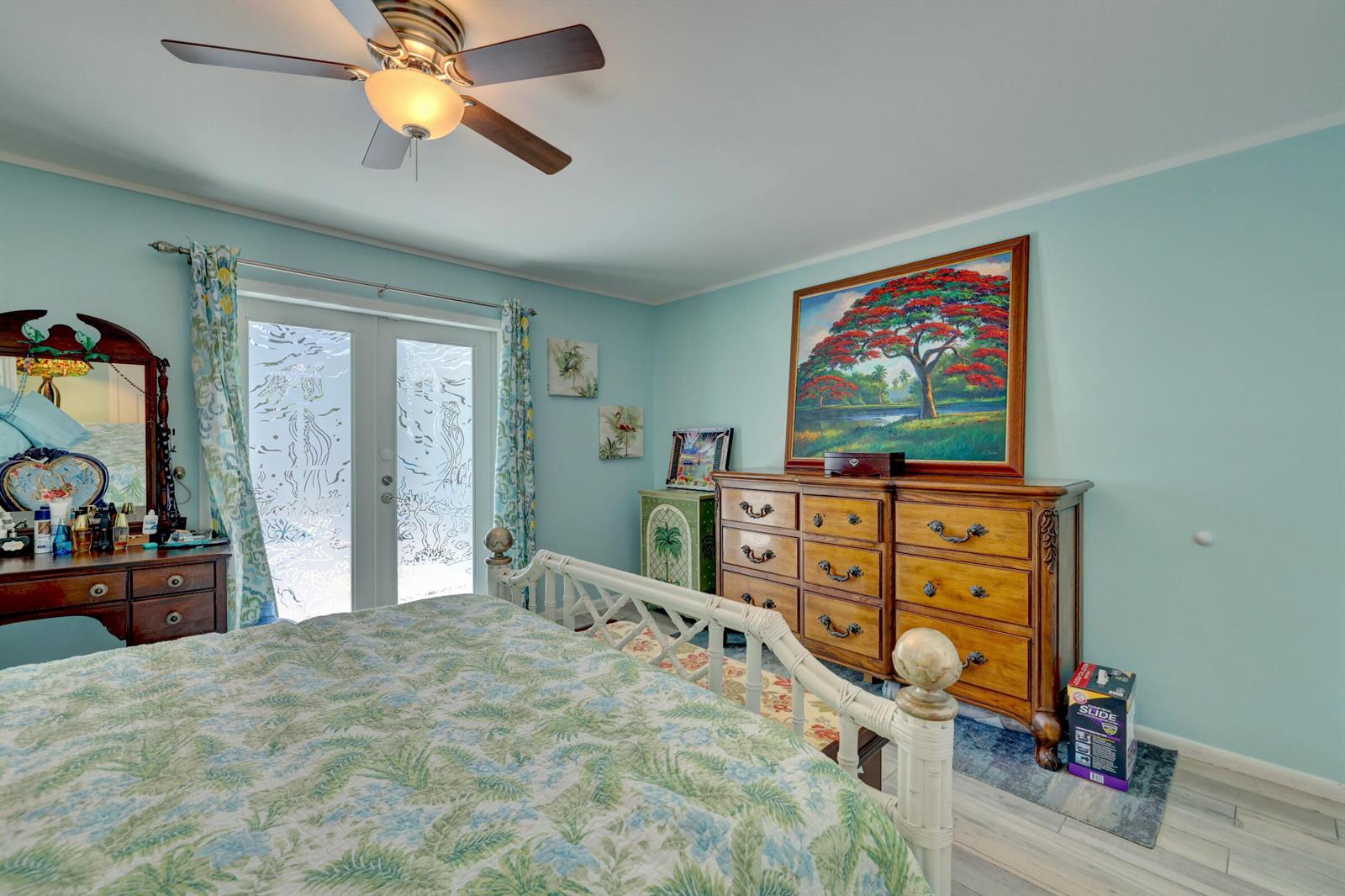 Ver detalles 1927 3 / 2 1777 sq. ft. $ 2026-06-07 0 foto