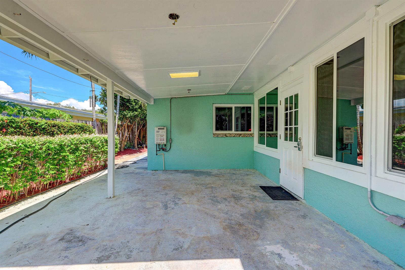 Ver detalles 1927 3 / 2 1777 sq. ft. $ 2026-06-07 0 foto