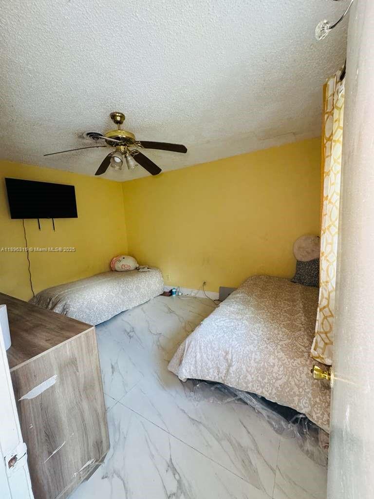 See details / 2698 sq. ft. $ 2025-10-14 0 Photo