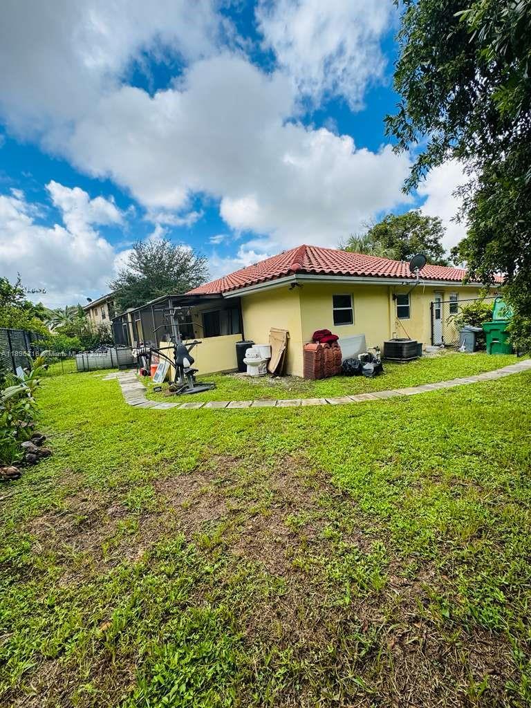 See details / 2698 sq. ft. $ 2025-10-14 0 Photo