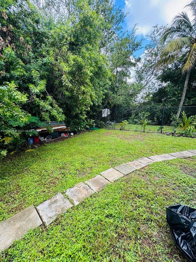 See details / 2698 sq. ft. $ 2025-10-14 0 Photo