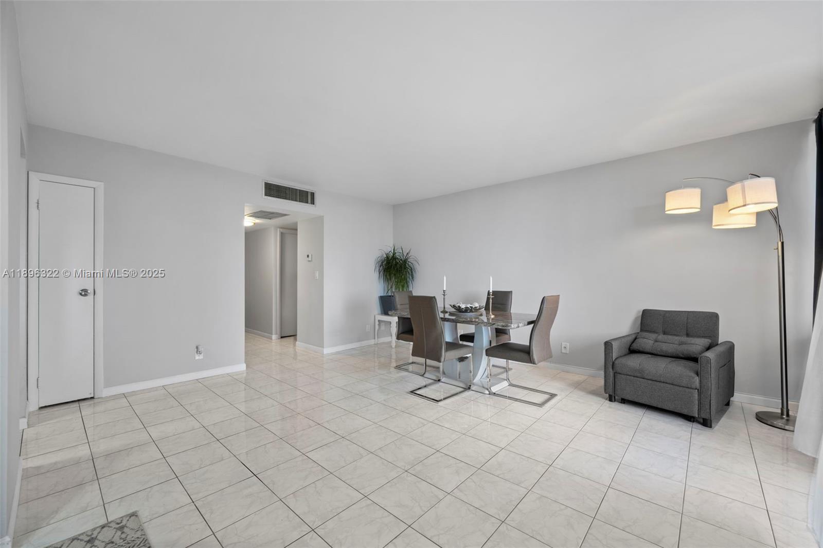 Photo of 20379 Country Club Dr  #731, Aventura, Florida, 33180 - 