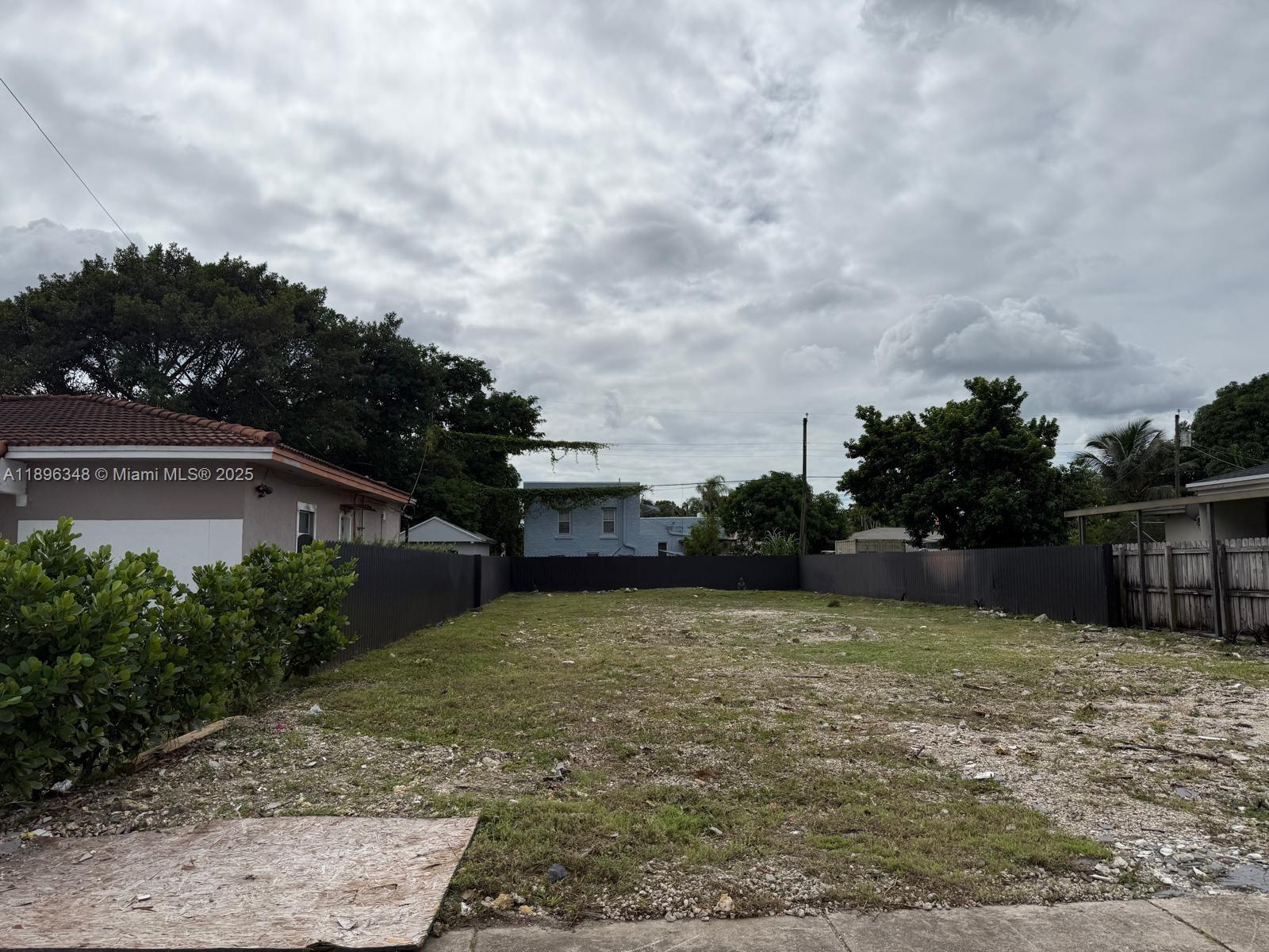 See details / sq. ft. $ 2025-10-15 0 Photo