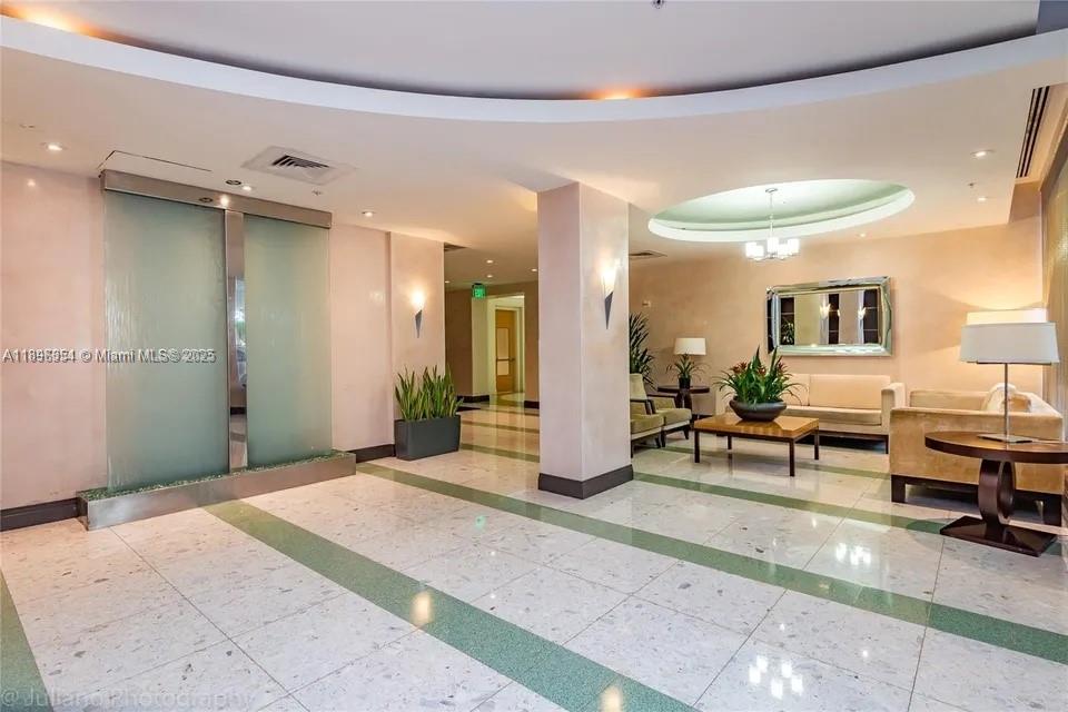 Photo of 3901 Ocean Dr  #2H, Hollywood, Florida, 33019 -