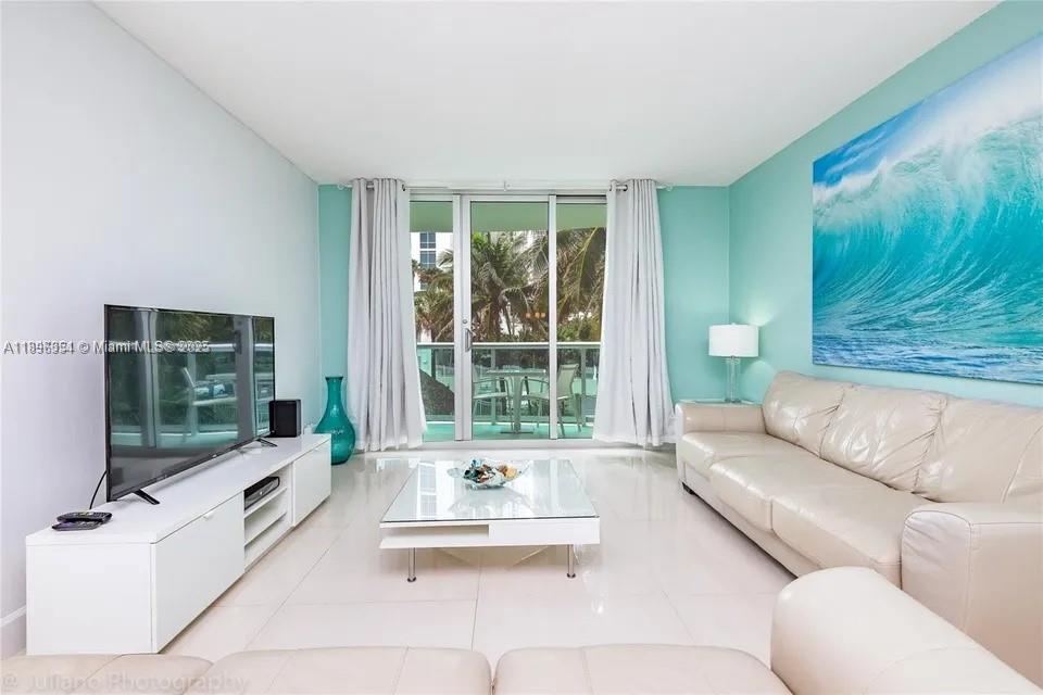 Photo of 3901 Ocean Dr  #2H, Hollywood, Florida, 33019 -