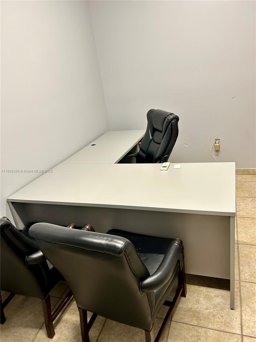 See details 21 / sq. ft. $ 2025-10-15 0 Photo