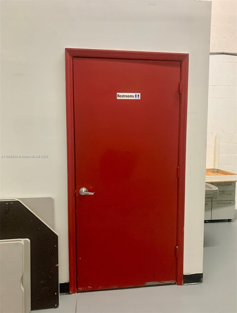 See details 21 / sq. ft. $ 2025-10-15 0 Photo