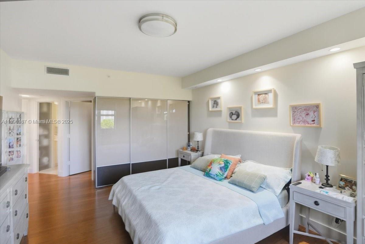 Photo of 20000 Country Club Dr  #516, Aventura, Florida, 33180 -