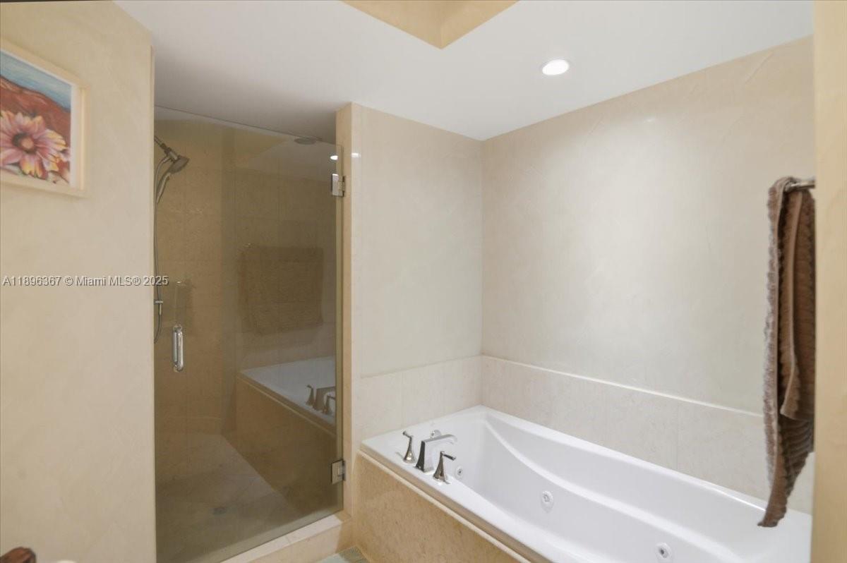 Photo of 20000 Country Club Dr  #516, Aventura, Florida, 33180 -