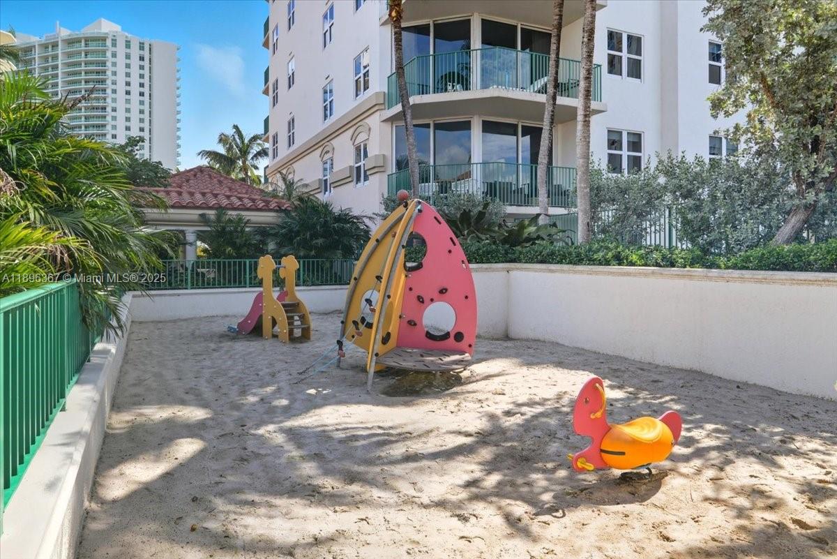 Photo of 20000 Country Club Dr  #516, Aventura, Florida, 33180 -