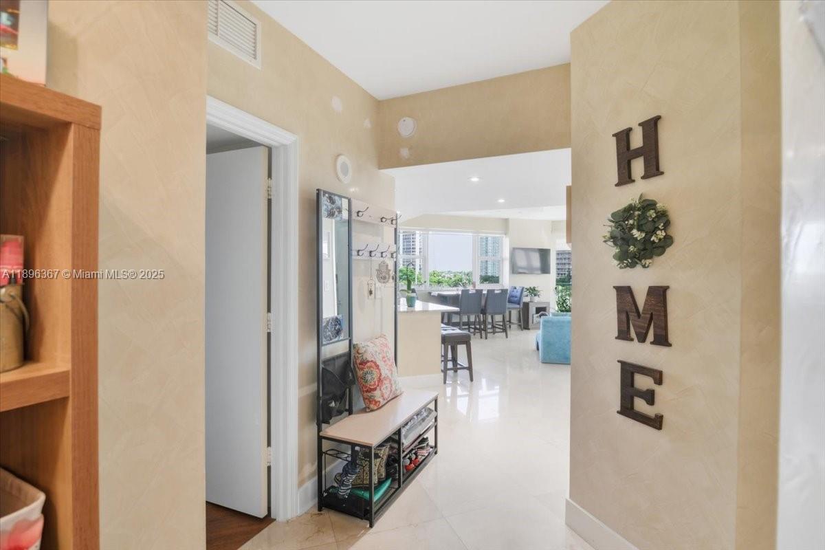 Photo of 20000 Country Club Dr  #516, Aventura, Florida, 33180 -
