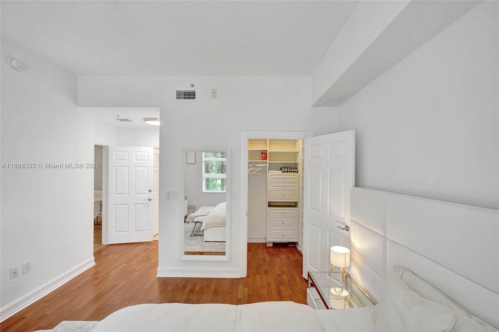 Photo of 3001 185th St  #220, Aventura, Florida, 33180 - 