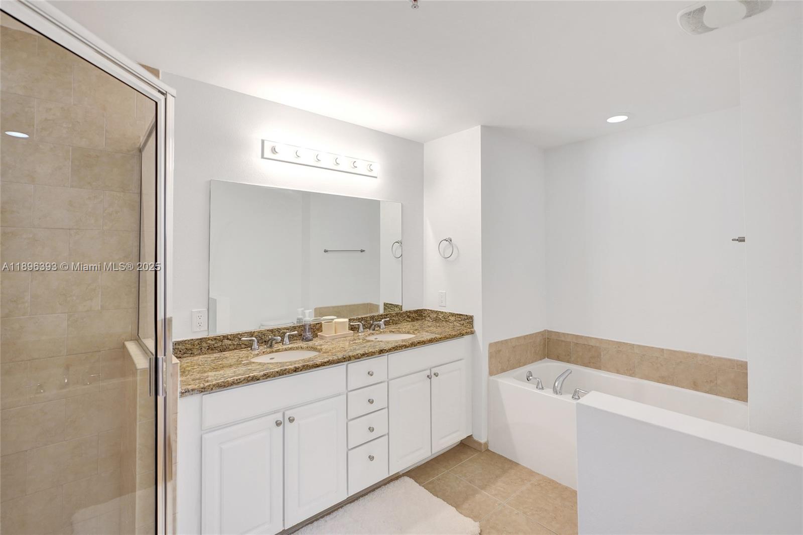 Photo of 3001 185th St  #220, Aventura, Florida, 33180 - 