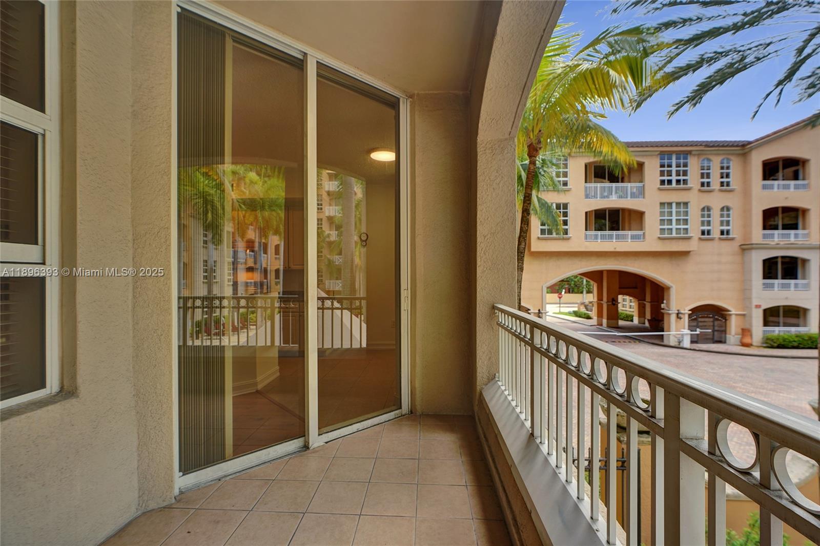 Photo of 3001 185th St  #220, Aventura, Florida, 33180 - 