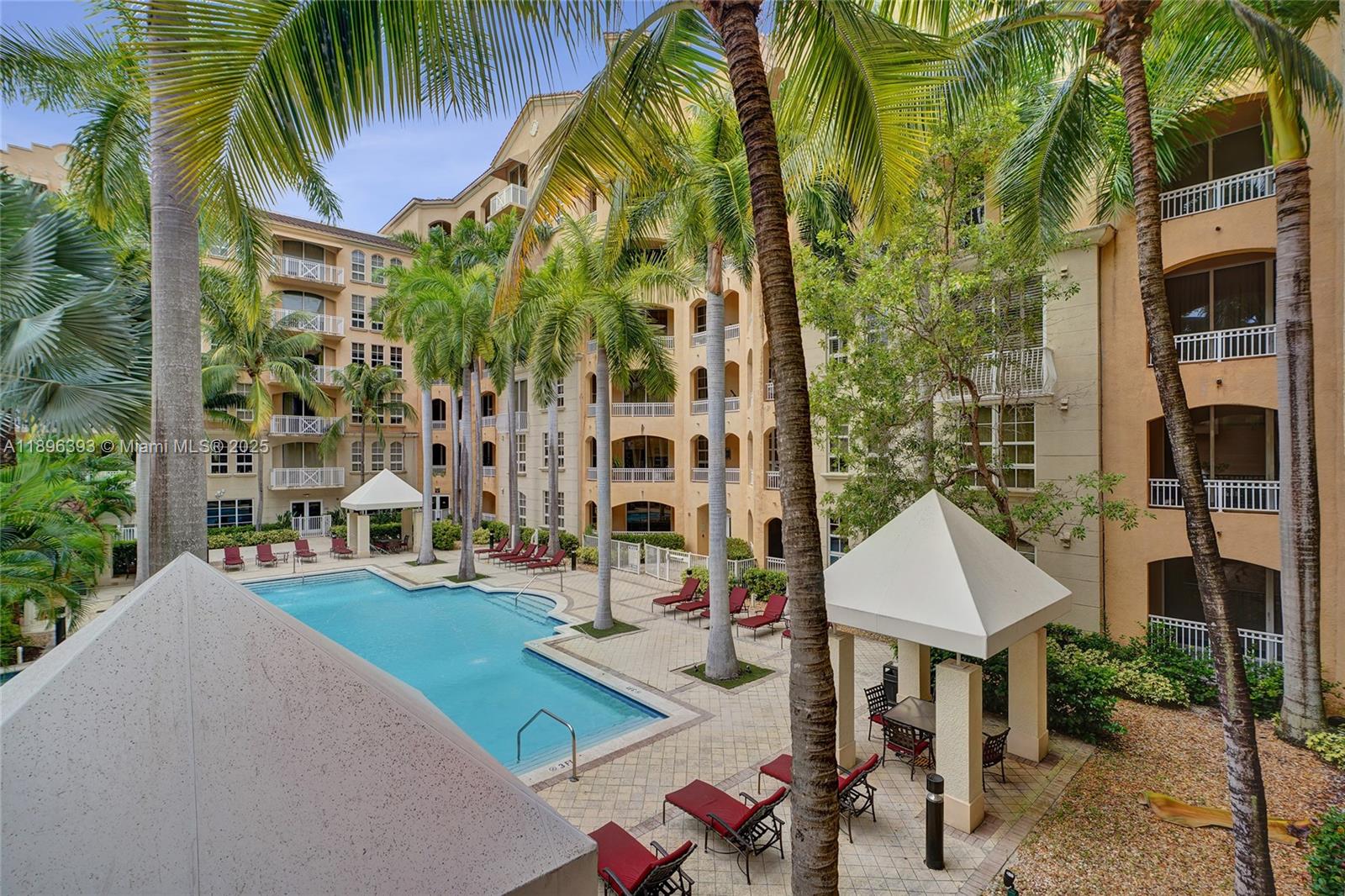 Photo of 3001 185th St  #220, Aventura, Florida, 33180 - 