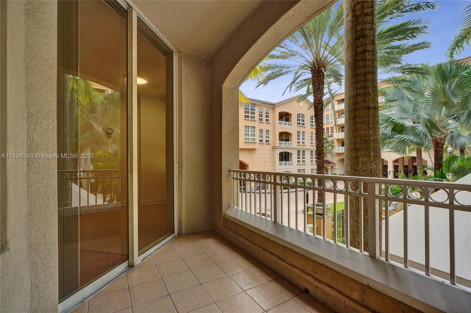 Photo of 3001 185th St  #220, Aventura, Florida, 33180 - 