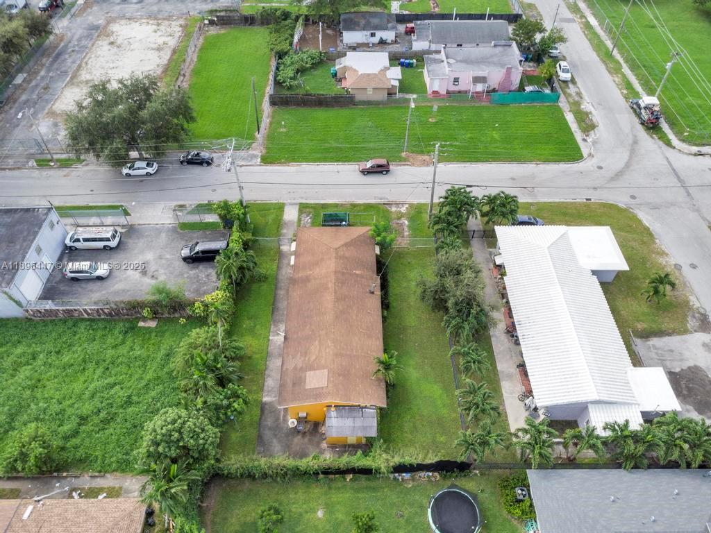 See details / sq. ft. $ 2025-10-15 0 Photo